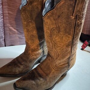 Distressed Brown Leather Western Boots – Women’s Size 8
